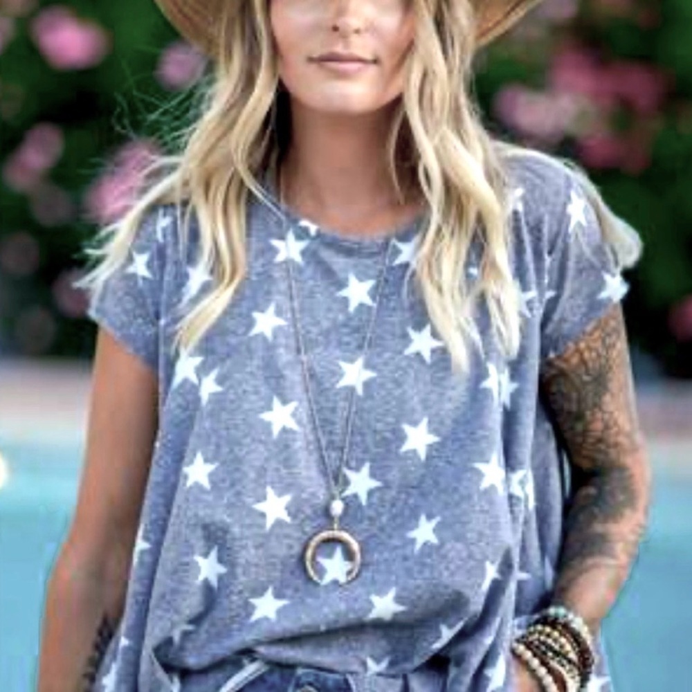 Ces Femme Gray/Blue Star Patterned T-Shirt Size L